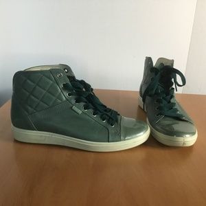 Ecco Soft 7 Quilted Green Leather High Top Sneakers. Size 7.5